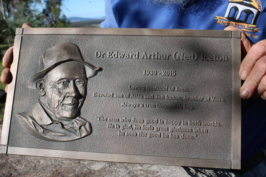 The plaque designed by sculptor Carl Merten and created at foundry in Uralla.