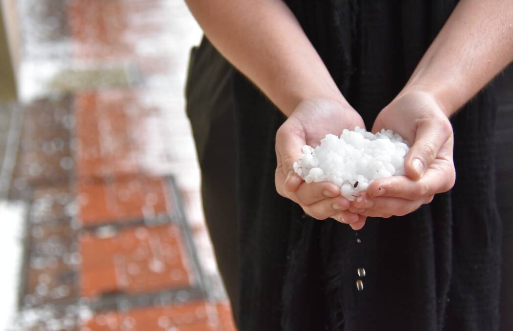 Fast-moving storm brings hail to the city | Photos, videos