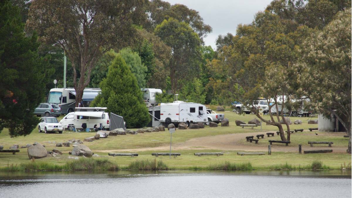 FRIENDLY: RV's at Armidale's Dumaresq Dam before the ban in 2014.