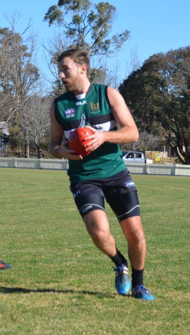FOCUS FOR FINALS: Christopher Roe in action for the Nomads in their victory over the Tamworth Suns in windy conditions on Saturday. 