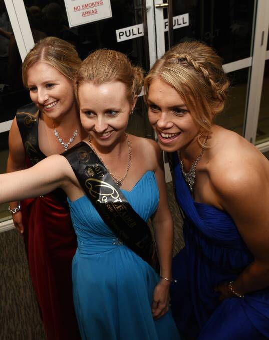 SELFIE TIME: Lucinda Hubbard, Mim Player and Sarah Norris at the gala dinner for the Queen of Country Music Quest. Picture Gareth Gardner