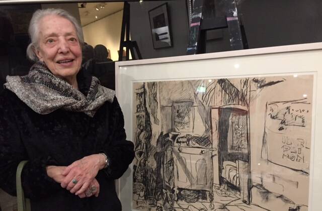 AUSTRALIAN ART: Artist Elisabeth Cummings has made a donation of 85 prints and etchings to the New England Regional Art Museum.