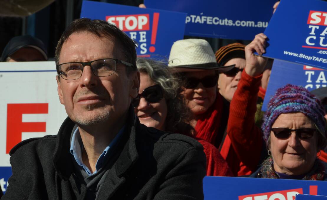 Greens NSW MP John Kaye joined protestors at TAFE New England Armidale campus to stand against the governments Smart and Skilled scheme.