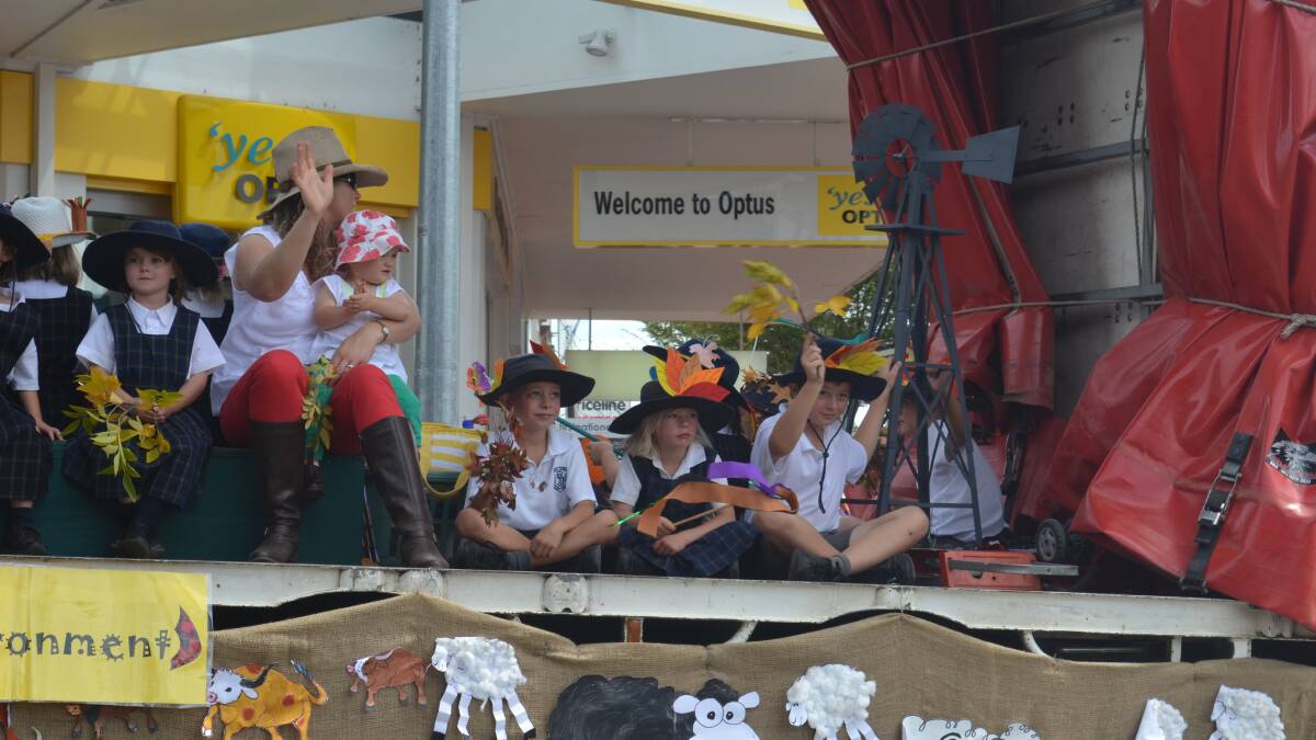 A bumper crowd turned out to enjoy the Autumn Festival celebrations. 