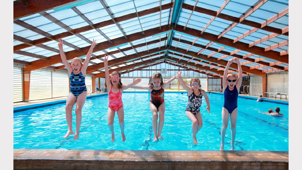 The Ramage sisters enjoy Guyra pool. From left, Hallie, 9, Paige, 6, Taryn, 12, Indiana, 6, and Mackenzie,9.