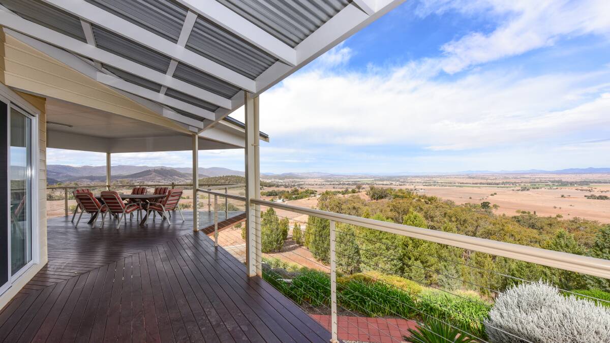 Acres, views and lifestyle in this week’s House of the Week