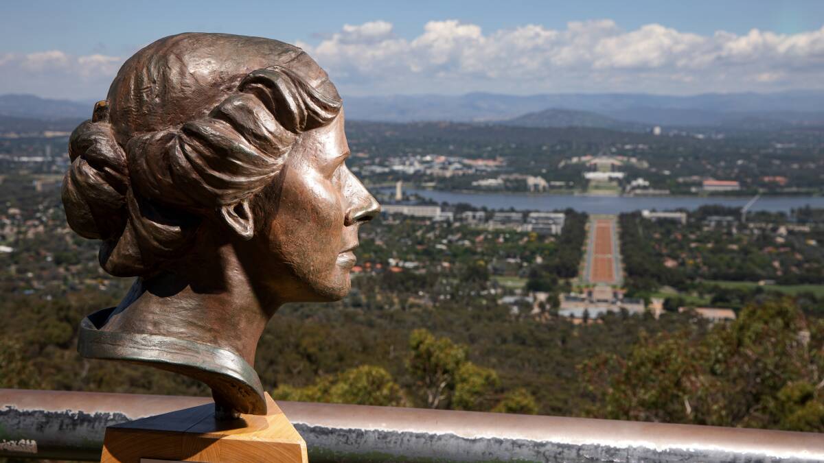 A bronze bust of Marion Mahony Griffin temporarily looks over Canberra from the Mt Ainslie lookout. Picture: Sitthixay Ditthavong