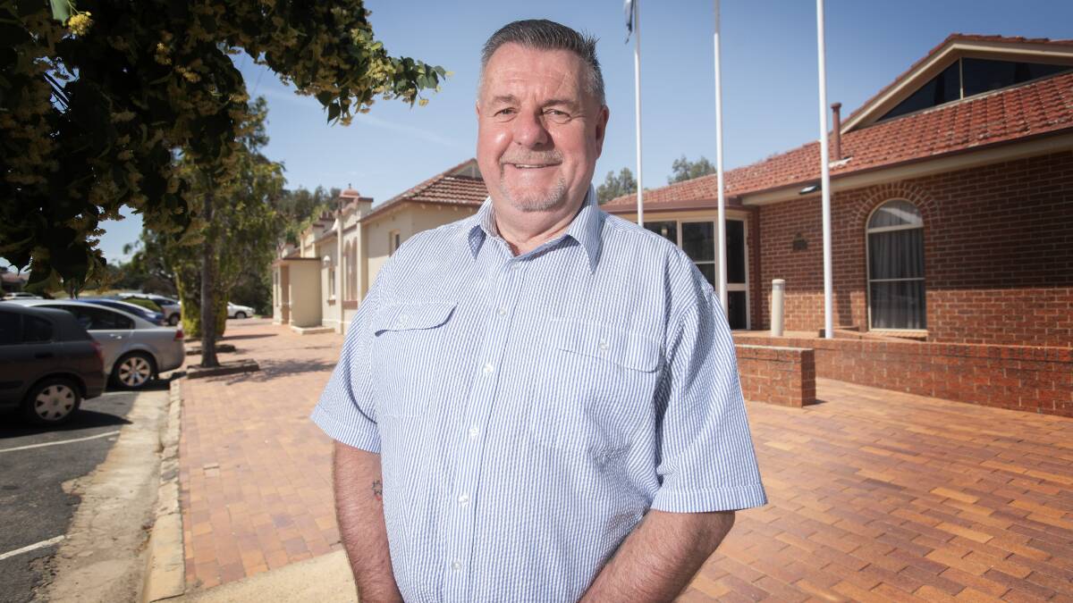 WELL WISHES: Uralla Mayor Michael Pearce has wished three retiring mayors the best for their future, while lamenting they will be missed. Photo: Peter Hardin