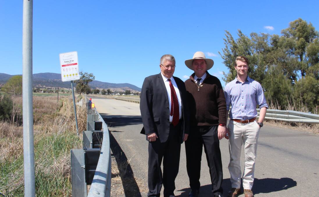 Tamworth Regional Council Mayor Col Murray, Deputy Prime Minister and Member for New England, Barnaby Joyce, and Tamworth Regional Council Project Engineer Christian Bell at the announcement of Round Three of the Bridges Renewal Program in Tamworth last week.