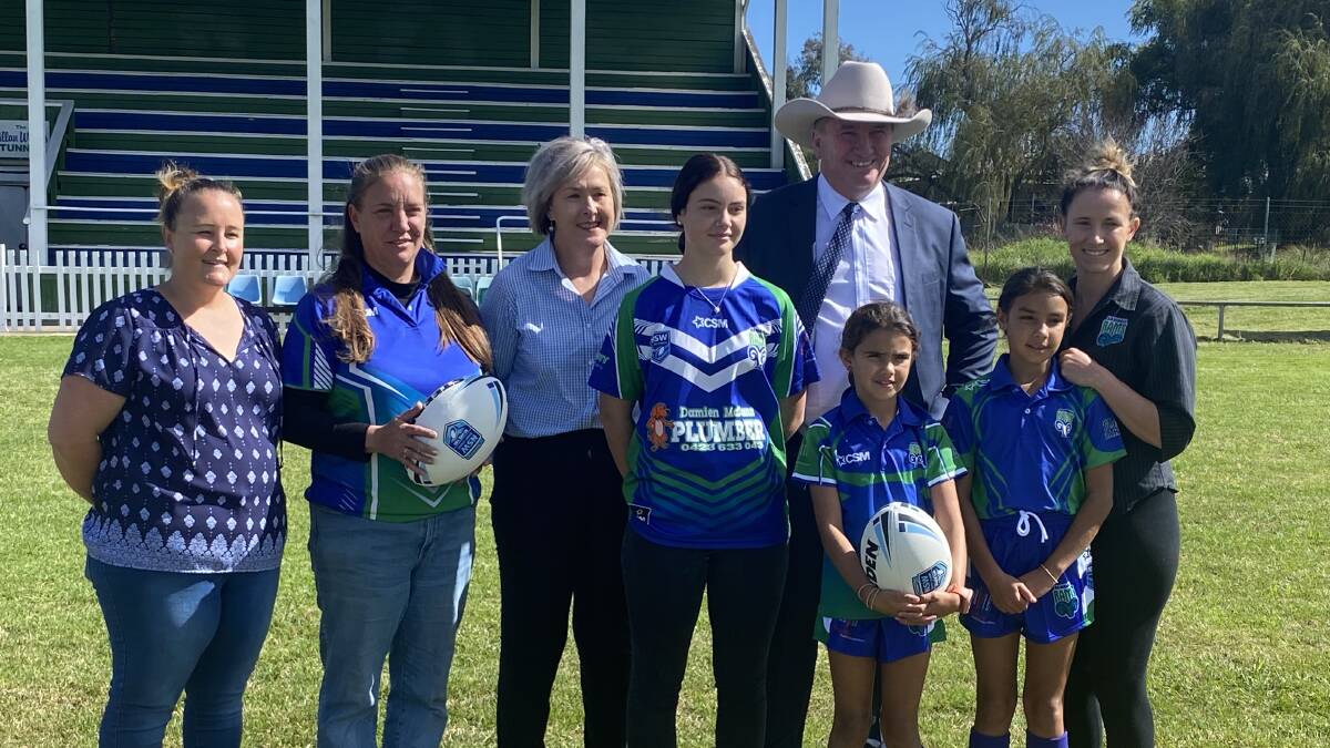 PROMISES, PROMISES: Deputy Prime Minister Barnaby Joyce with Armidale Rams committee member Christie Rowbottom far left with president Jess Smith, treasurer Jenny McFayden, player Tahli Smith, vice president Kate McCullock and players Azaylia and Myarah Ahoy. Picture: supplied.