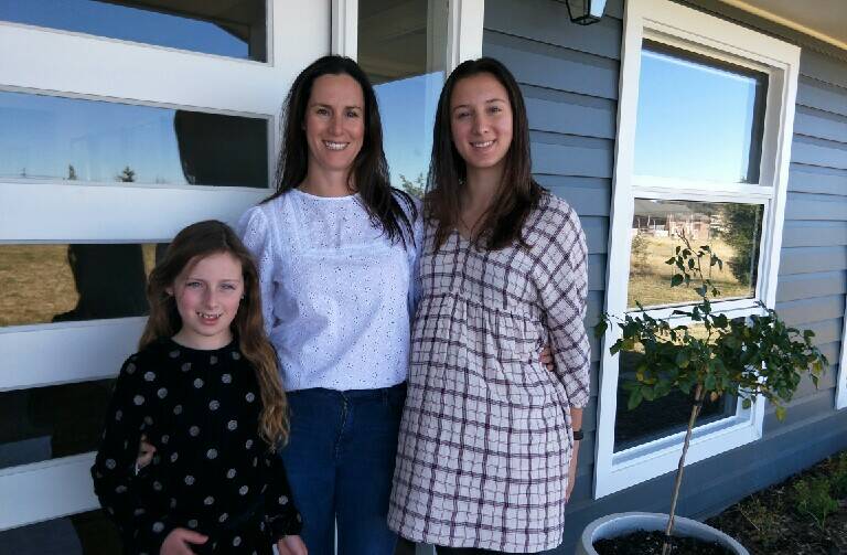 EASY LIFESTYLE: Hunter Loans founder Belinda Banister with her daughters, Sophie, 9 and Isabella, 14, in their new country home. Schools and space were among reasons for their move away from the city, while establishing a country office has led to friendships with clients.