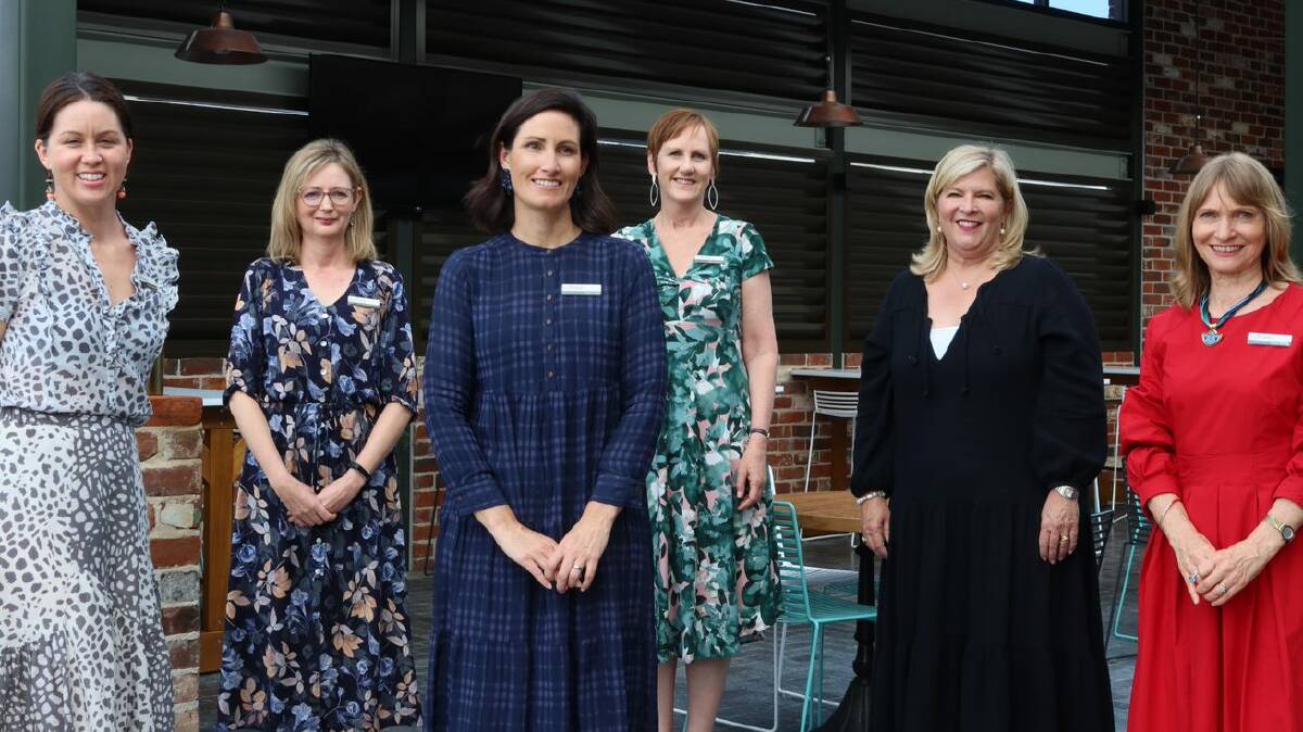 Sally Urquhart, Susanne Kable, Louise Ingall, Anne Williams, Minister Bronnie Taylor and HealthWISE CEO Fiona Strang.