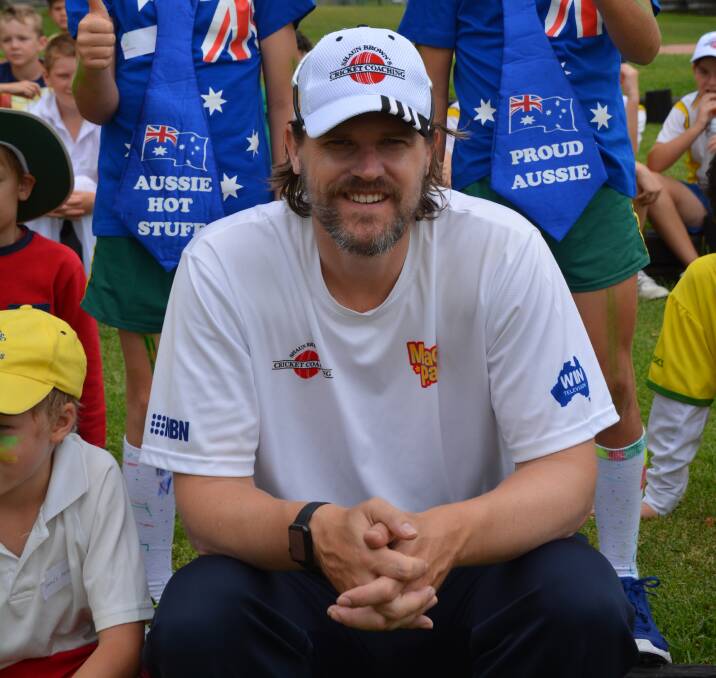 Nathan Bracken will be in town for cricket clinics. 