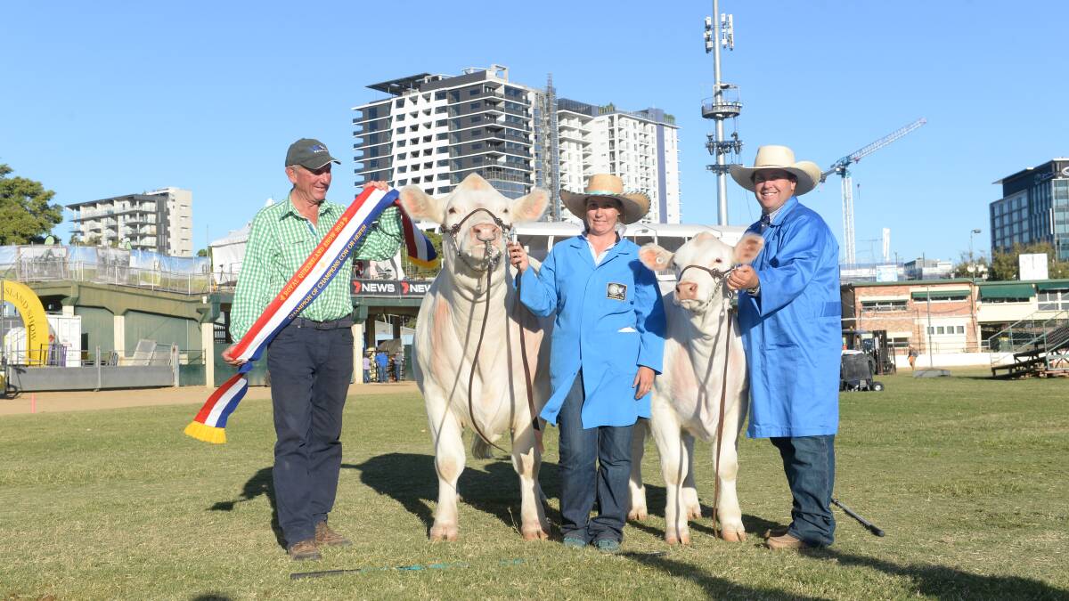 Stud breeder Greg Frizell with Wakefield Amaze 38 and calf and cattle fitters Casey and Nigel Wieck. Picture: Rachael Webb.