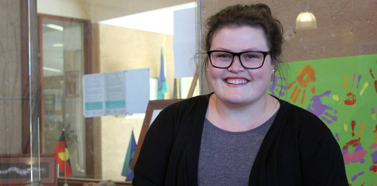 Indigenous student Carleigh Wallace will graduate from the University of New England with a Bachelor of Education (Primary) this weekend. 
