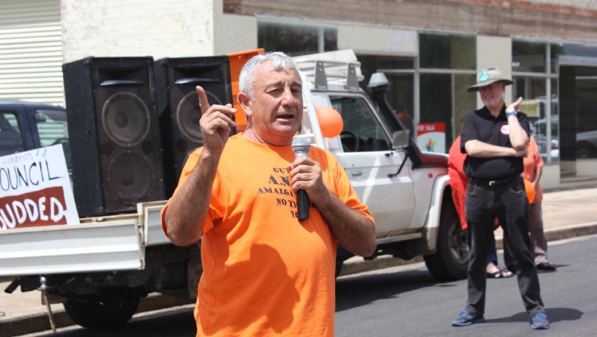 BOUNDARY MOVE: Guyra ANTY group member Gordon Youman at a rally before the councils were merged.