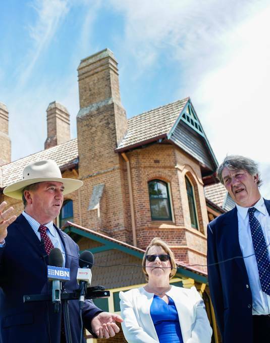 APVMA move is “a very logical connection” Prime Minister Malcolm Turnbull says in Armidale