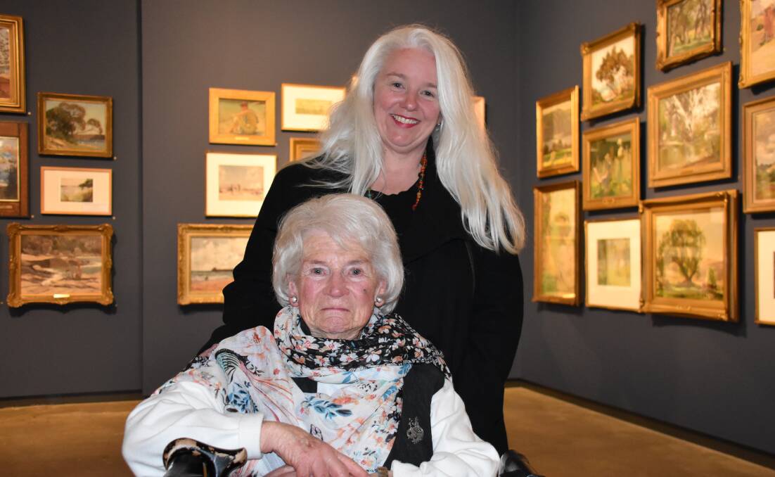 FAMILY: Artist Leah Bullen's mother Maureen (seated) and sister Anna Thomson. Photo: Nicholas Fuller