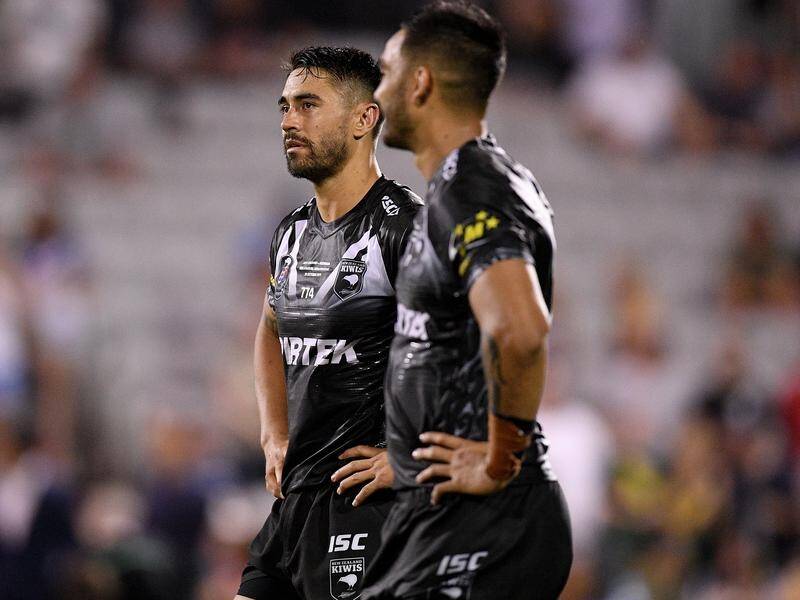 Shaun Johnson (l) redeemed himself for the Kiwis in their second Test win over Great Britain.