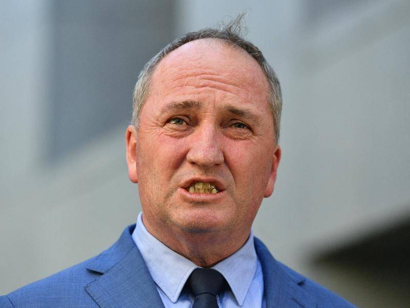 A survey show that Barnaby Joyce support in his New England electorate is at 50 per cent.