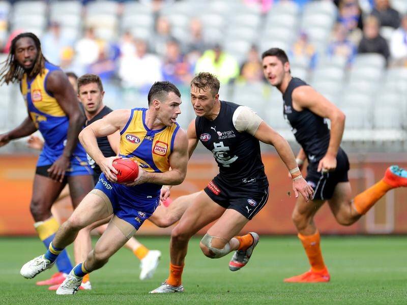 Skipper Luke Shuey has led West Coast to a sixth-straight AFL win with the Eagles beating Carlton.