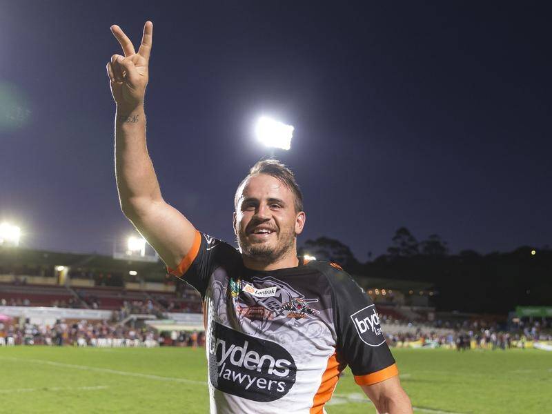 Josh Reynolds is expected to miss up to six weeks of the NRL season due to a shoulder injury