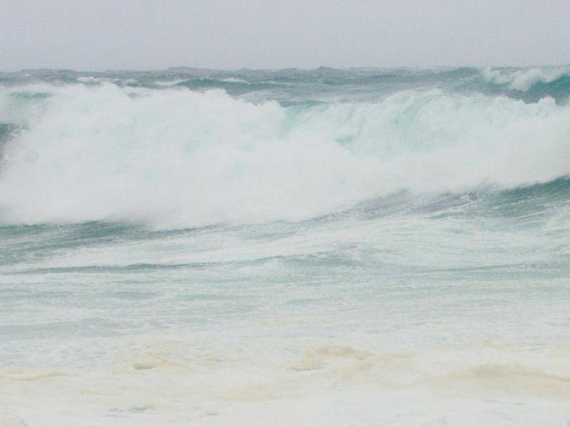 South Australia and Victoria have been warned to brace for heavy winds and big seas on Friday.