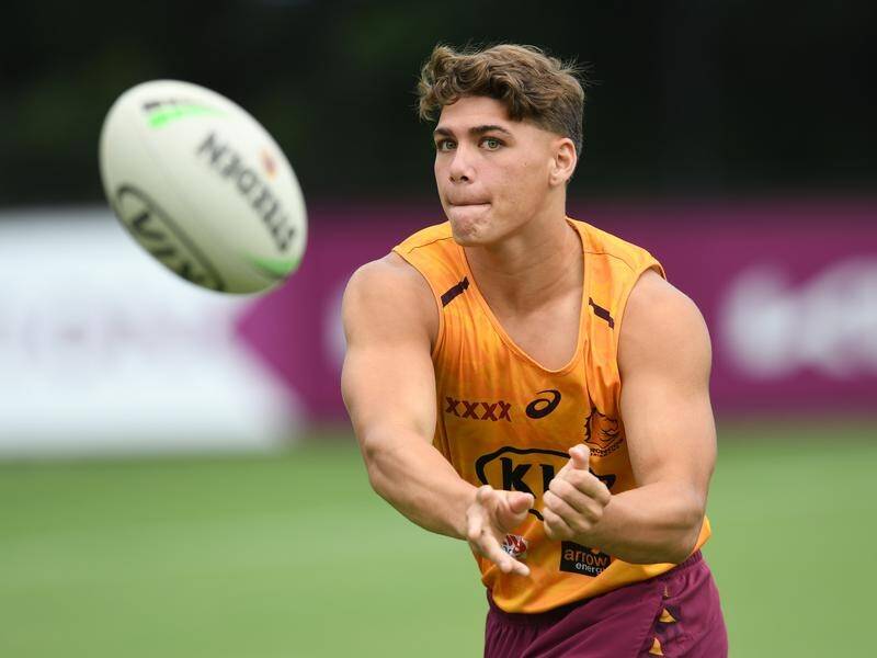 Teenager Reece Walsh says he's ready to make his NRL debut for the Warriors since leaving Brisbane.