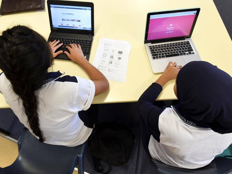 NSW students need the tools to help understand artificial intelligence, a report has found.