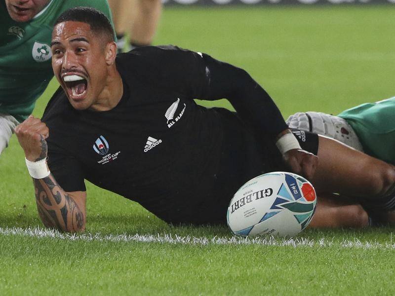 Aaron Smith has signed a contract extension with New Zealand Rugby.