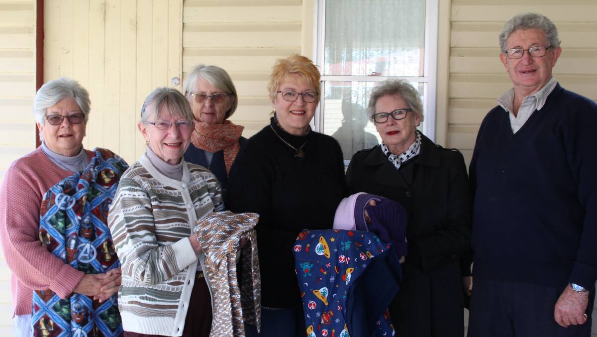 Armidale spinners and weavers still donating to charity | The Armidale  Express | Armidale, NSW