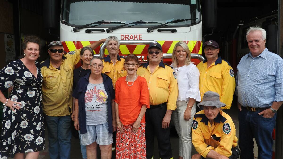 THANK YOU: Tenterfield Shire Councillor John McNish, Member for Lismore Janelle Saffin, NSW Deputy Opposition Leader Yasmin Catley and Shadow Minister for Emergency Services Trish Doyle visited Drake RFS to thank Cpt Scott Corby and brigade members for their effort at the Long Gully Road bushfire.