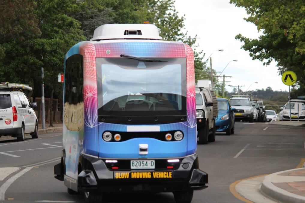 BLOCKIE: Armidale's driverless bus sets off on another lap of the block.