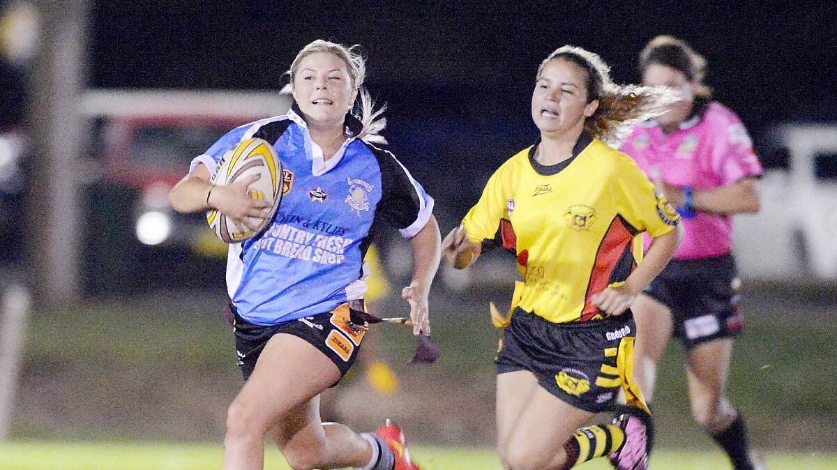 Bea Roberts on her way to her third try