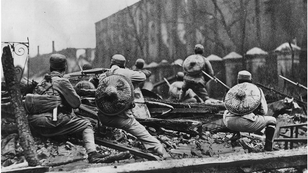 Shanghai 1932: Chinese 19th Route Army defends against Japanese invasion.